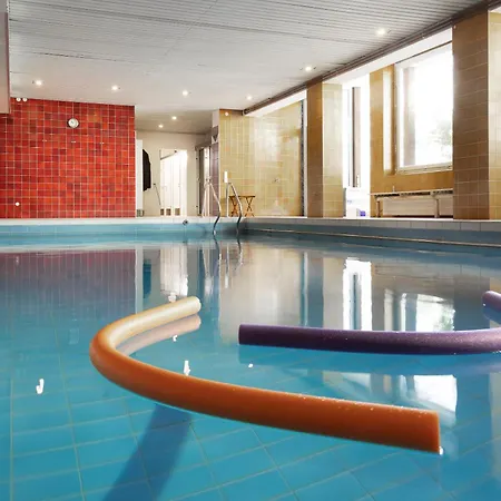 希特扎克公园酒店 4*