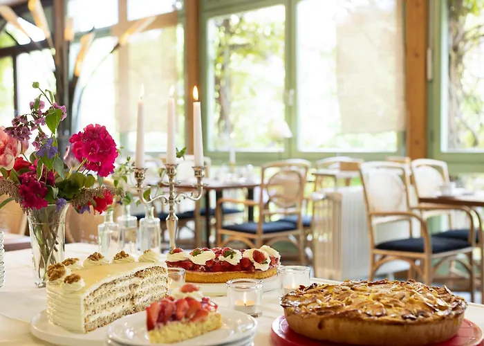 Отель Parkhotel